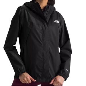 The North Face Hyvent 2.5L Black Raincoat